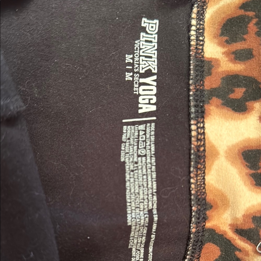 Victoria's Secret PINK Leopard Print Yoga Leggings